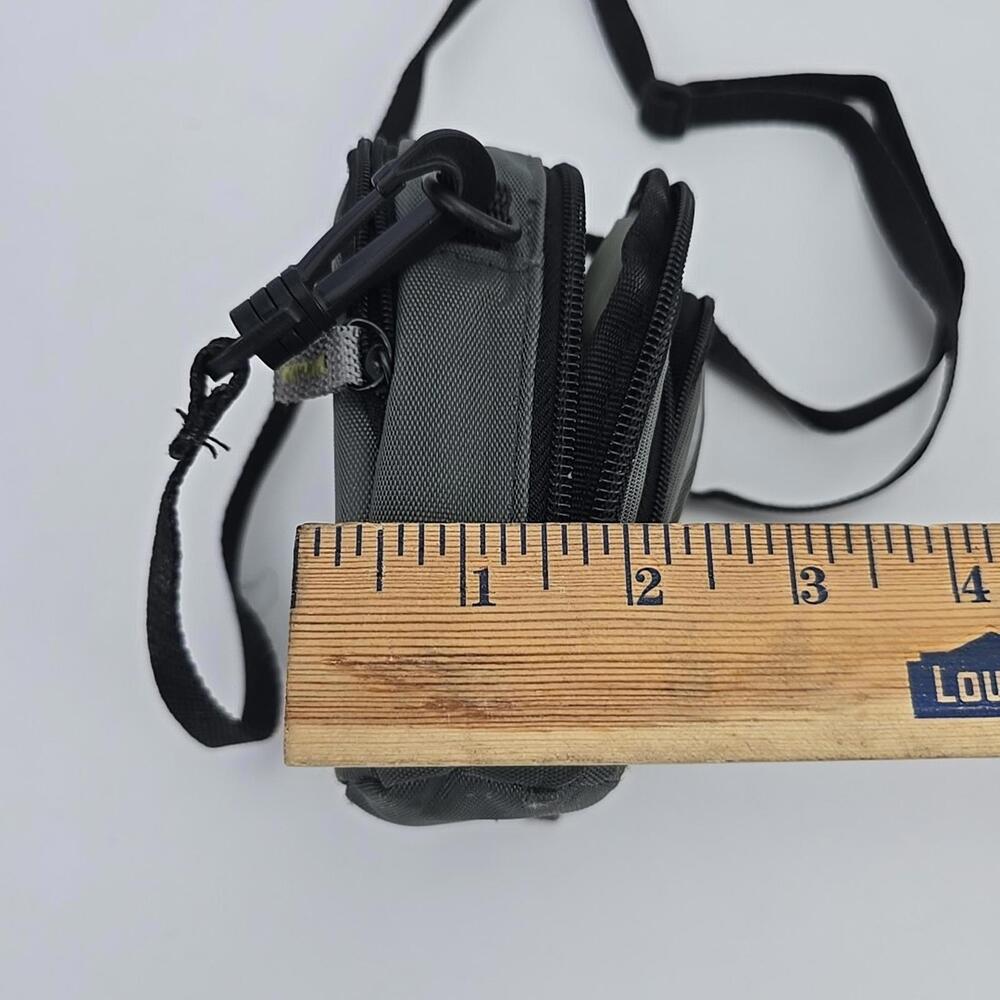 Case Logic Black Compact Camera Pouch Nylon, Padded, Belt Loop - Picture 10 of 11